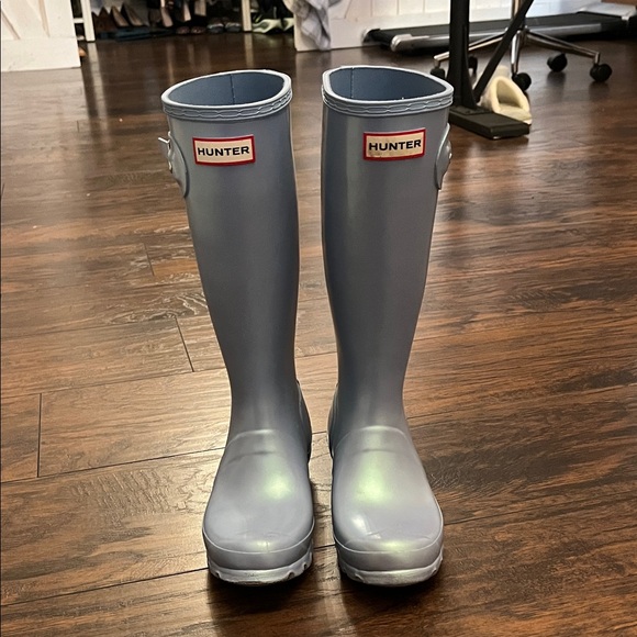 Hunter Classic Sky Blue Rain Boots - Size 5 (girls)/4 (boys)